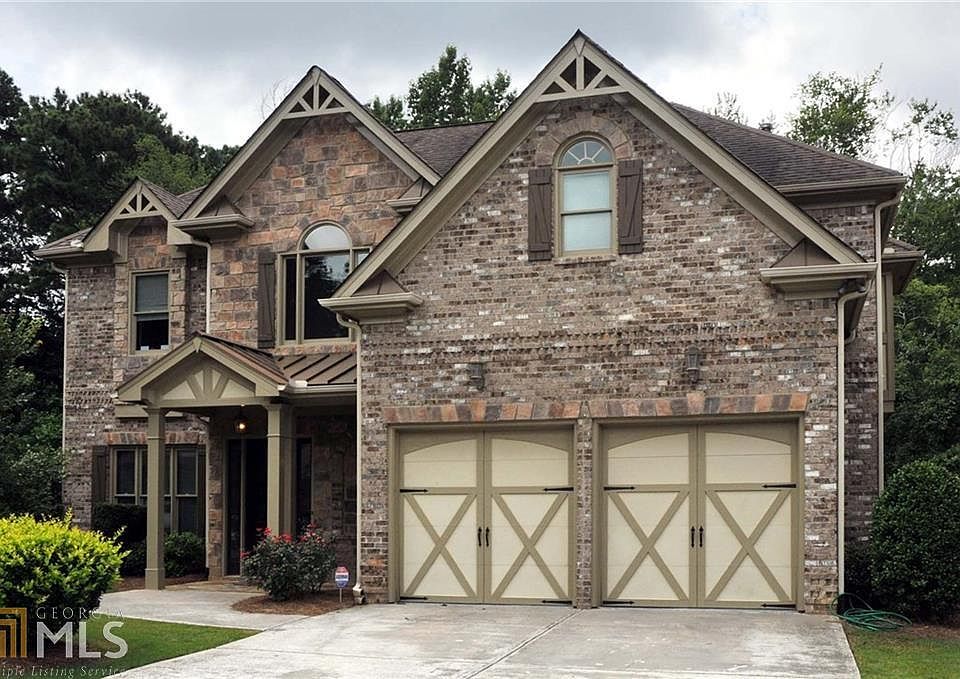 2nd image of 135 Peacock Way