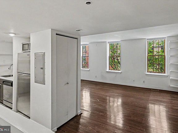 3rd image of 301 Race St APT 316