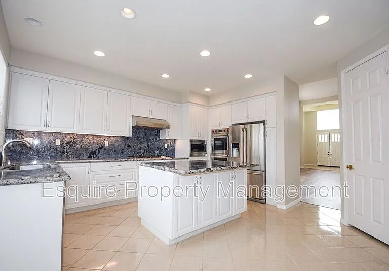 2895 Diamond Dr — Photo 9