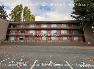 3821 NE 45th St #2B-1BA-700SQFT, Seattle, WA 98105