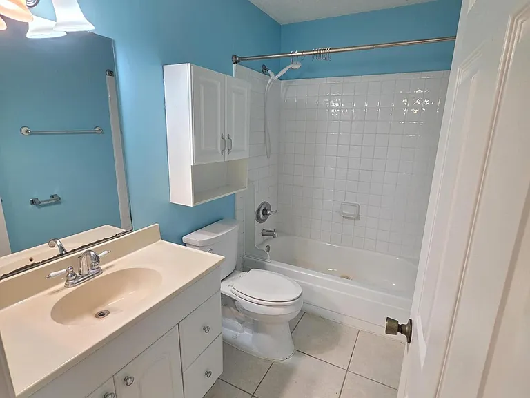 227 Kettering Ct — Photo 22