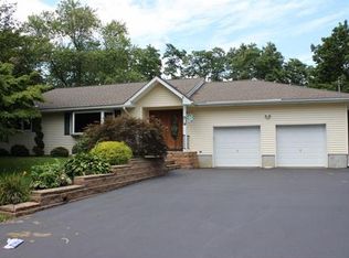 7 Texas Rd, Monroe Township, NJ 08831