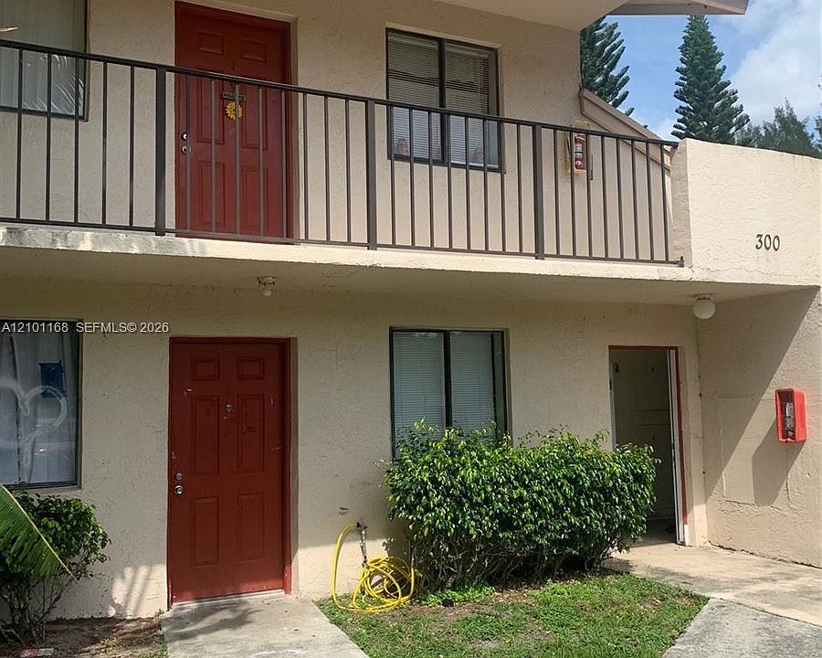 1st image of 300 Nottingham Cir APT J