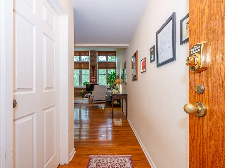 262 Main St #204 — Photo 33