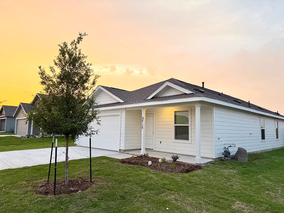 1st image of 3715 Longleaf Dr