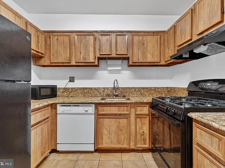3803 Swann Rd #301 — Photo 7