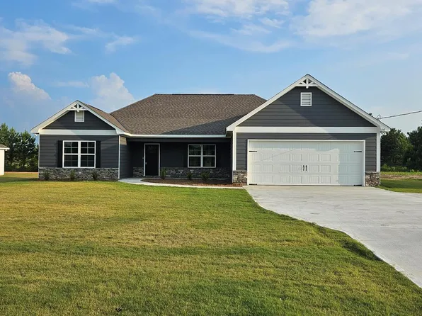 50 Owens Rd, Fort Mitchell, AL 36856