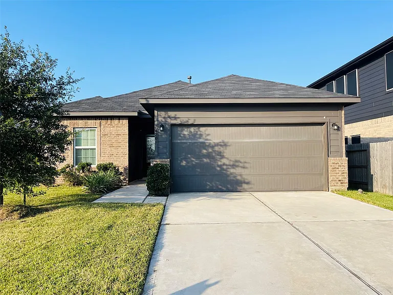 14206 Alpine Fir Dr — Photo 2