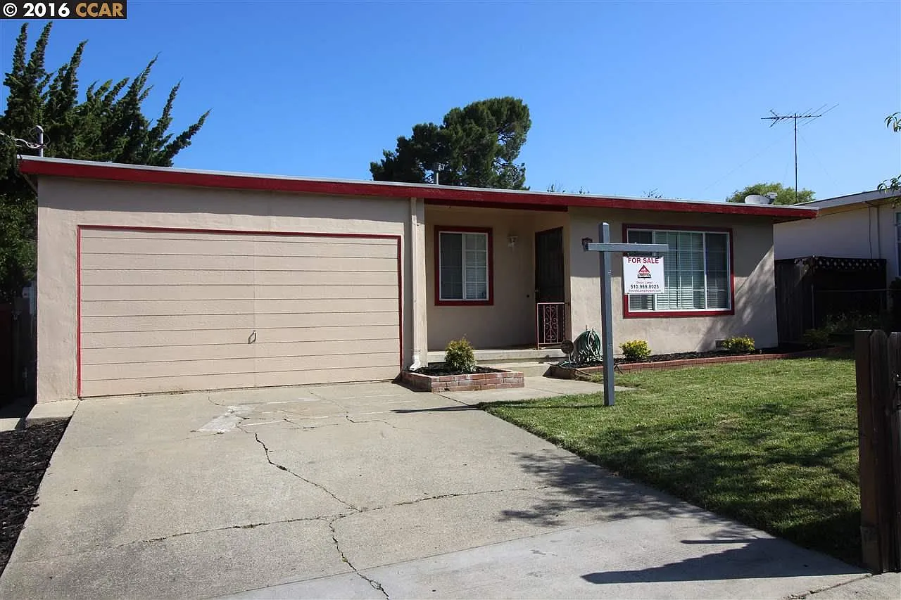 2928 Union Ave photo 1