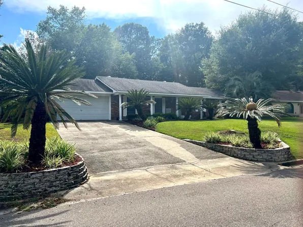 2105 Waynewood Dr, Picayune, MS 39466