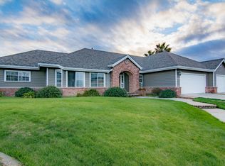 2240 Cumberland Dr, Redding, CA 96001