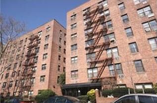 2nd image of 275 Webster Ave APT 4F