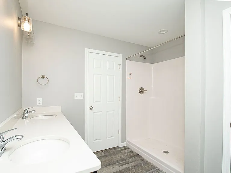 121 Sleeper Way — Photo 15