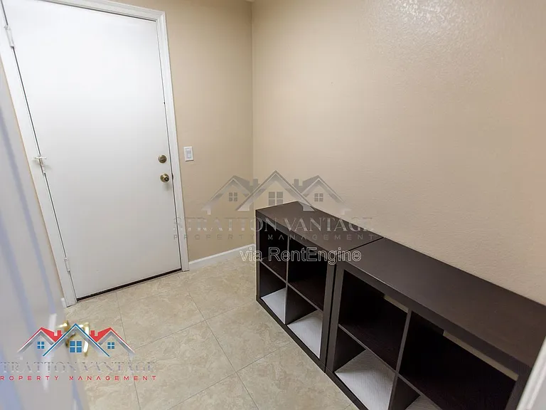 6152 W Irma Ln — Photo 22