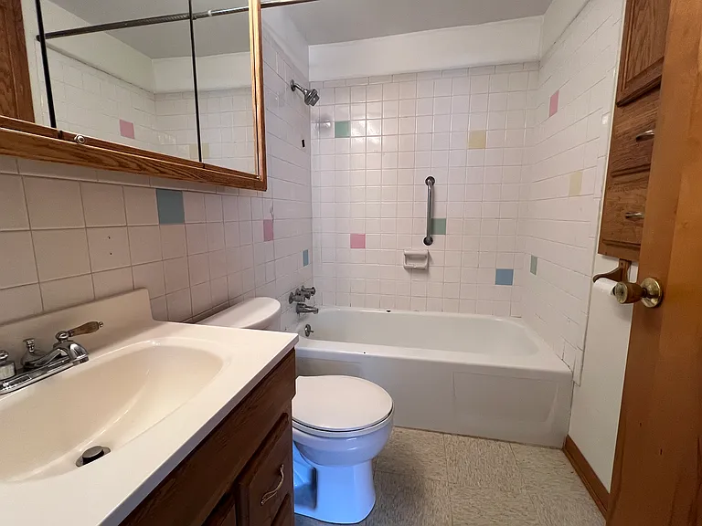 4101 Mountain View Mnr #B1 — Photo 8
