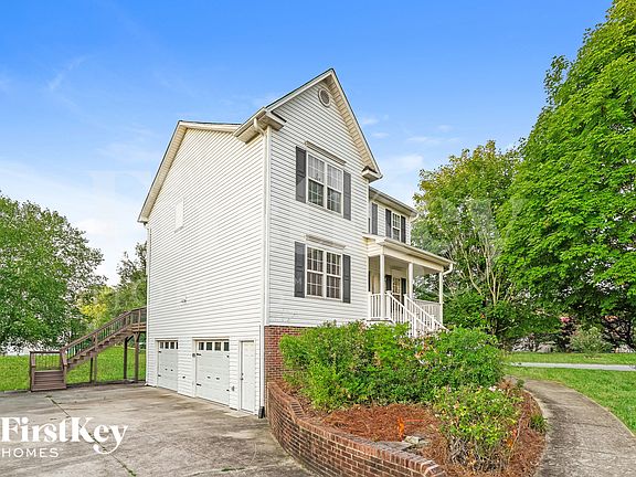 2nd image of 100 Pebble Run Ct