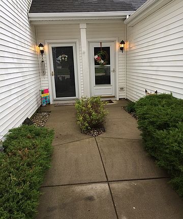 2nd image of 319 Parkside Dr