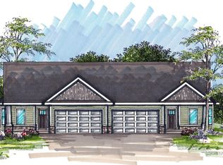 450 Ridge View Dr, Fairfax, IA 52228