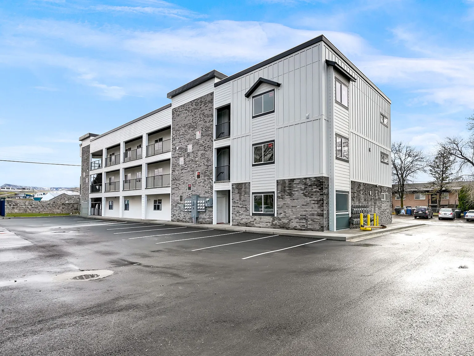 1 bed, 760 sqft, $1,275 — Photo 3