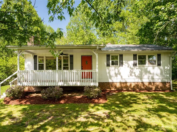 194 Cartwright Dr, Waynesville, NC 28786