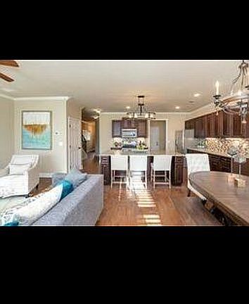 2nd image of 226 Beau St #51