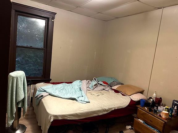 4th image of 433 Oakwood Ave