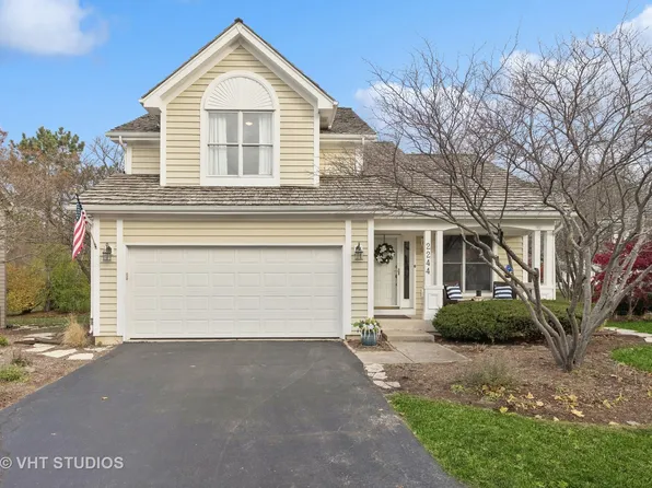 2244 Brookside Ct, Aurora, IL 60502