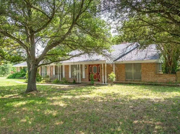 2328 Country Club Dr, Canton, TX 75103