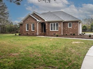 1803 Farm Lake Dr, Holly Springs, NC 27540