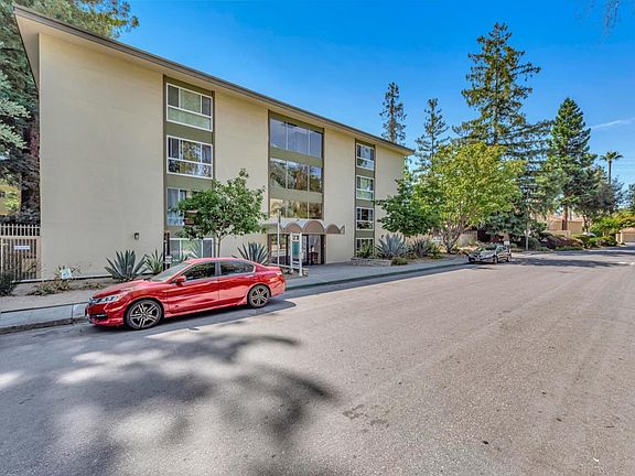 2nd image of 1033 Crestview Dr APT 216