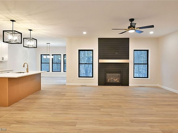 3rd image of 2321 Wilshire Dr
