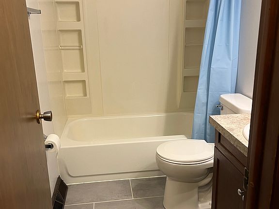 3rd image of 3716 Kaiser Ave NE