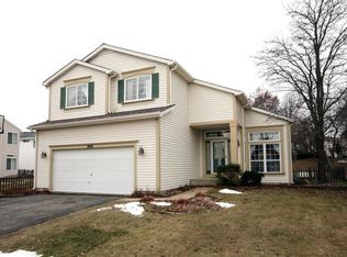 1482 Almaden Ln, Gurnee, IL 60031