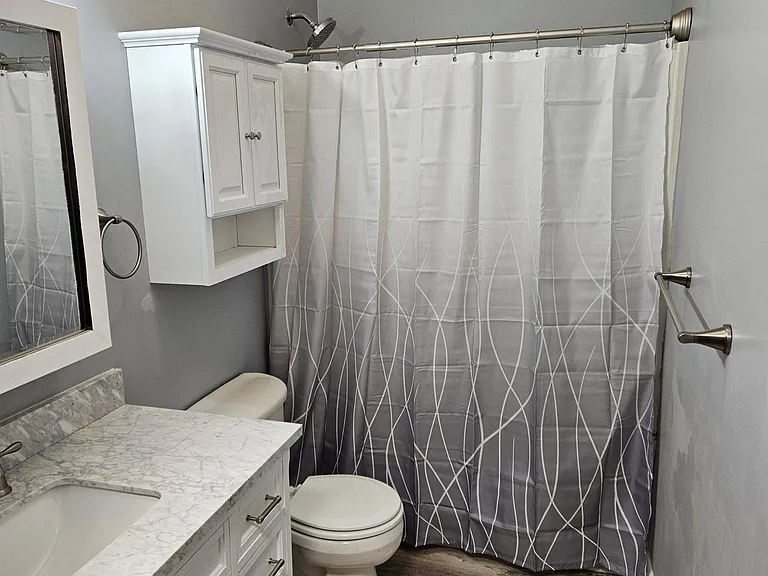 810 E Stewart St — Photo 8