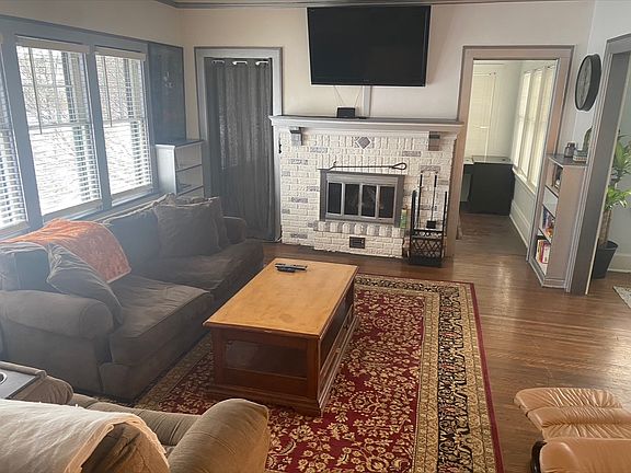 4th image of 1484 Goodrich Ave Floor 1