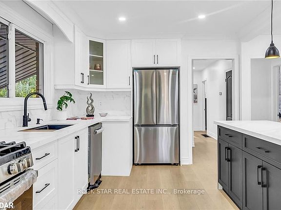 5th image of 170 Terrace Dr