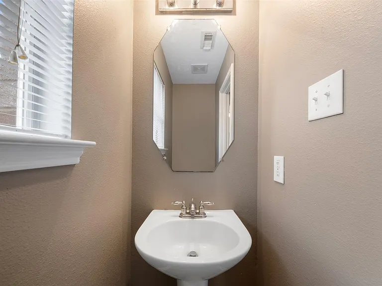 6803 Highwind Bend Ln — Photo 13