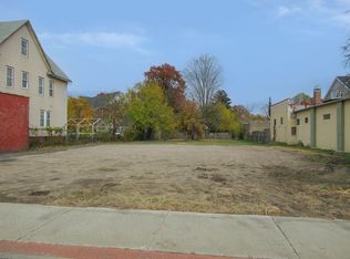 349 Walnut St, Springfield, MA 01105