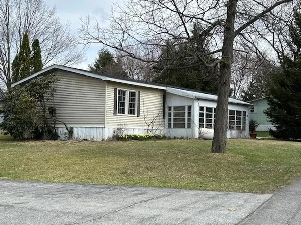 4 Mele Lane, New Paltz, NY 12561