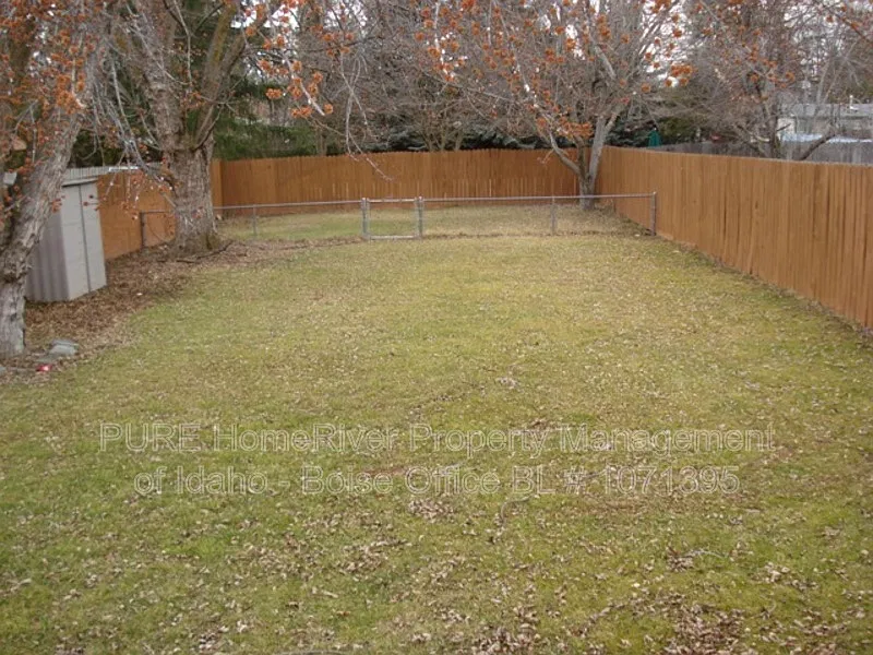 West Bench — Photo 2