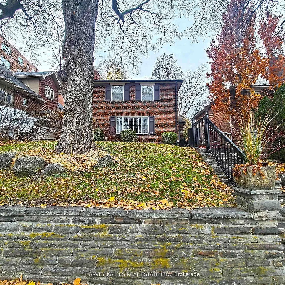 4B Mayfair Ave #Basement photo 1