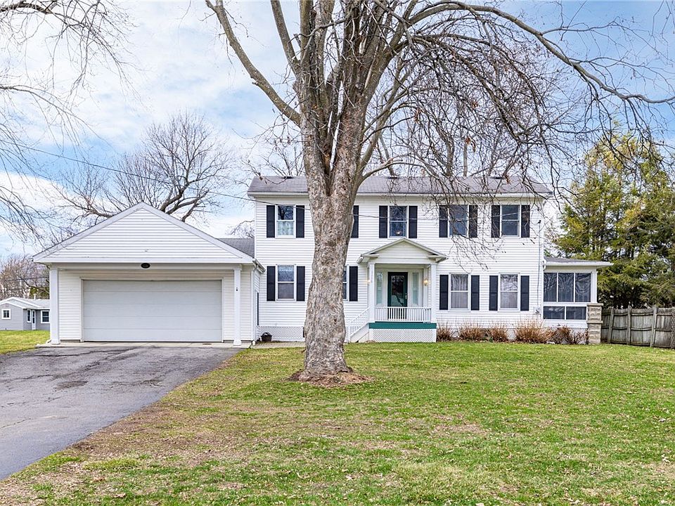 1st image of 1116 Whitney Rd E