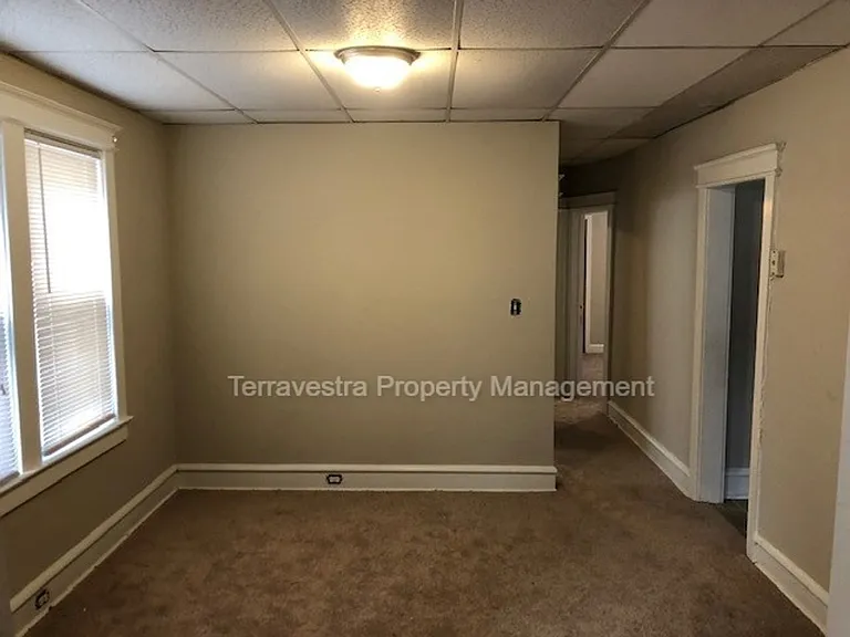 31 Lane Ave — Photo 7