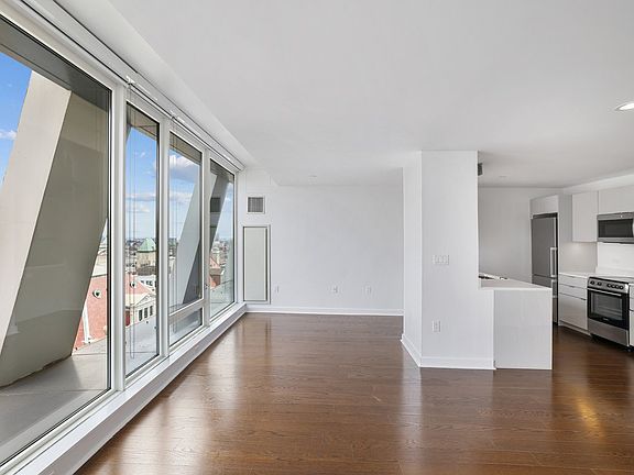 3rd image of 400 W 113th St APT 1606