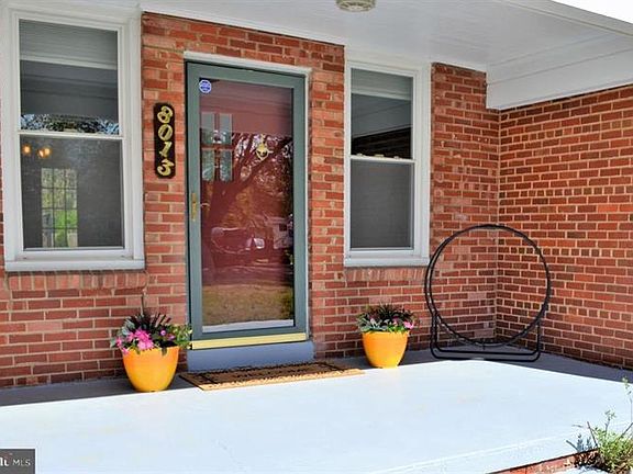 5th image of 8013 Ashton St