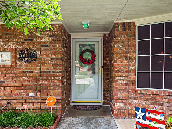 3rd image of 6811 Club Meadows Dr