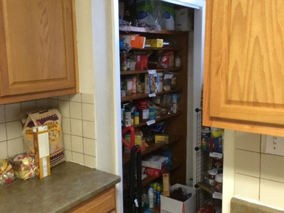 Kitchen pantry