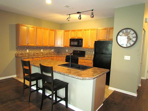 3rd image of 1633 White Oak Trl