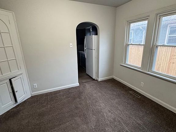 3rd image of 3415 Holton Ave