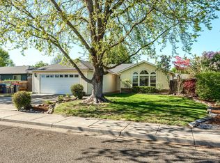 1165 Gatepark Dr, Central Point, OR 97502